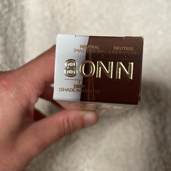 NEW urban decay stay naked weightless liquid foundation Shade 80NN - Picture 2 of 3